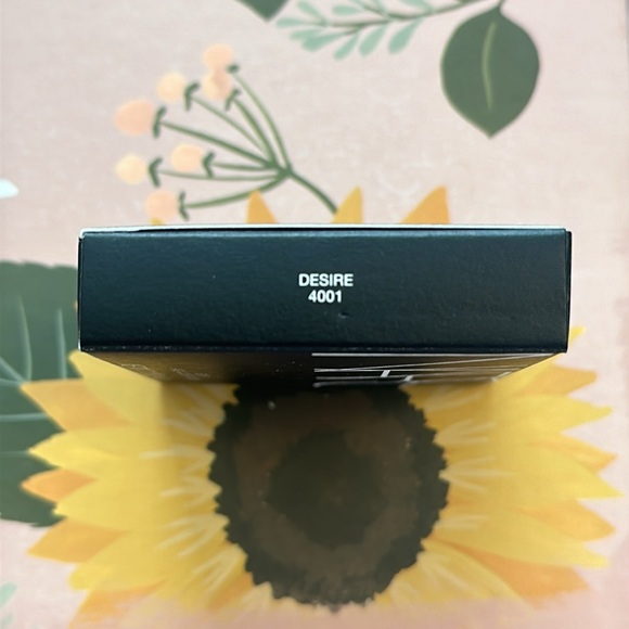 NARS Blush “Desire” - Picture 4 of 4